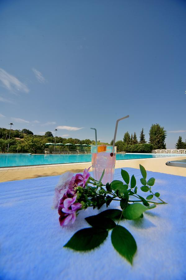Villaggio Turistico Camping Il Fontino Scarlino Exterior photo