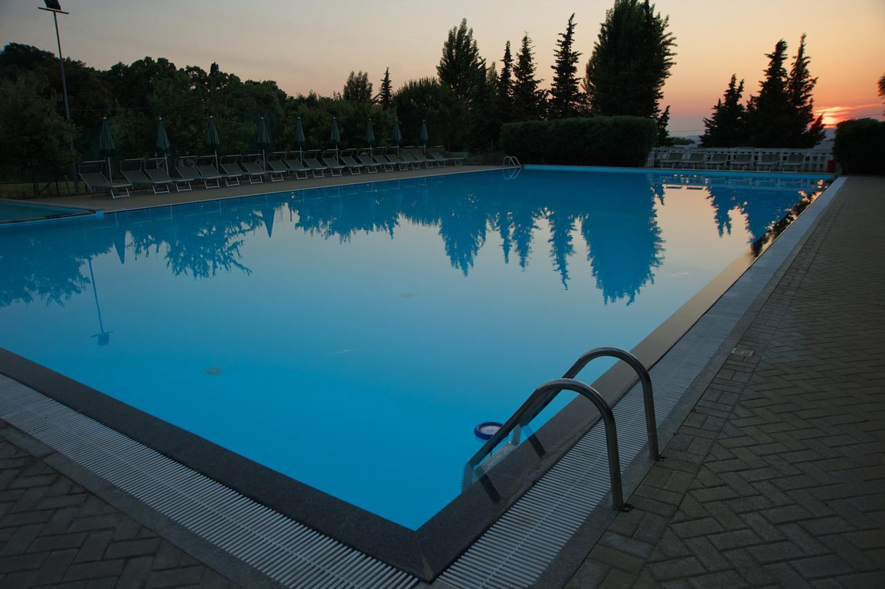 Villaggio Turistico Camping Il Fontino Scarlino Exterior photo